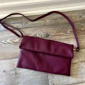 Burgundy crossbody bag with magnet closure